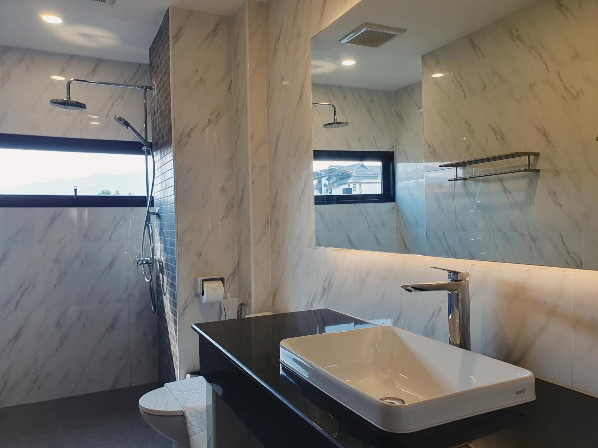 The Sila Suites - Intrawarorot Chiang Mai Eksteriør bilde