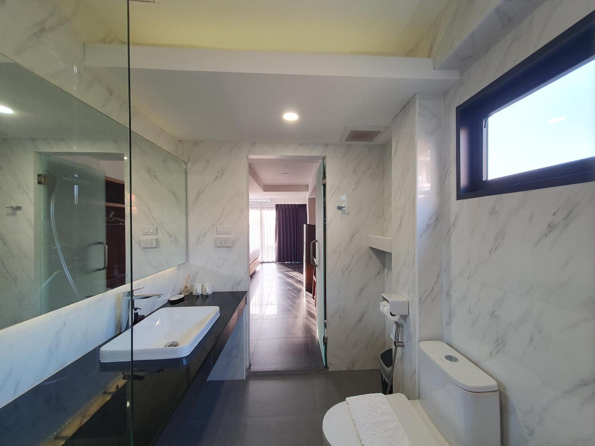The Sila Suites - Intrawarorot Chiang Mai Eksteriør bilde